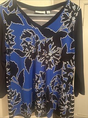 Susan Graver Black and Blue Floral V-Neck Tunic